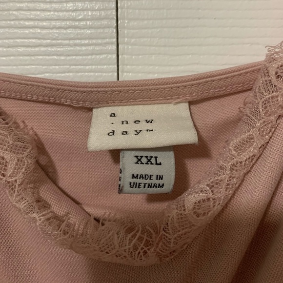 SOLD on Curtsy Blush Spaghetti Strap Tank Top 💓 - Picture 3 of 4